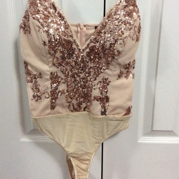 BNWT gold-sequined tan bodysuit - Size S - Picture 1 of 4